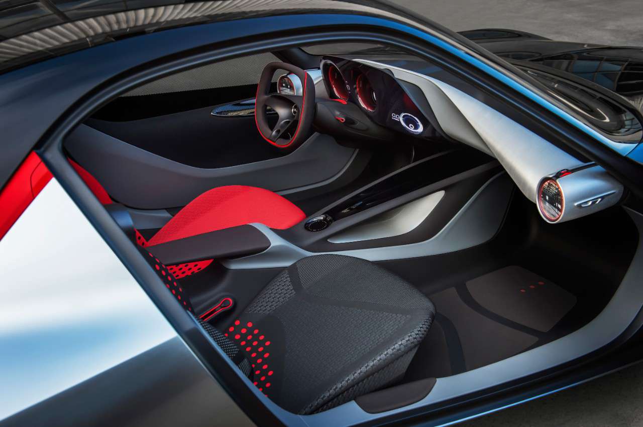 Opel GT Concept demonstrira vizionarski enterijer